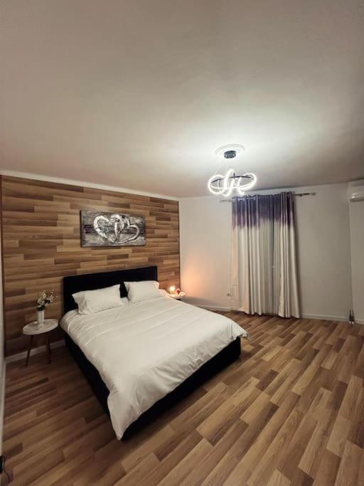 Art'S Apartment Tiranë Ngoại thất bức ảnh