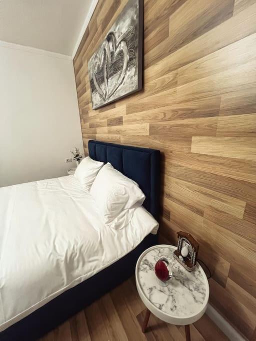 Art'S Apartment Tiranë Ngoại thất bức ảnh