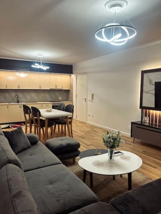 Art'S Apartment Tiranë Ngoại thất bức ảnh