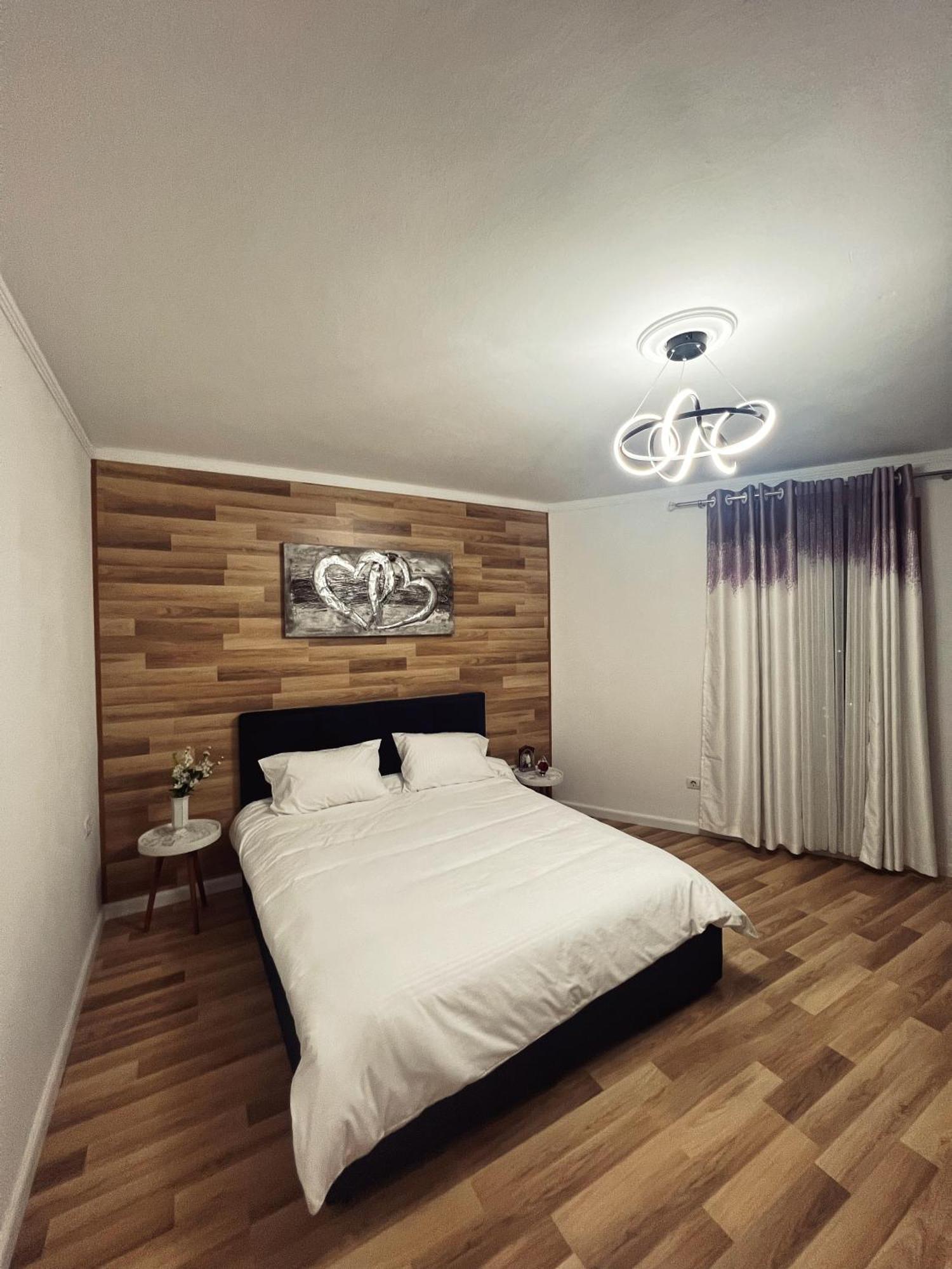 Art'S Apartment Tiranë Ngoại thất bức ảnh