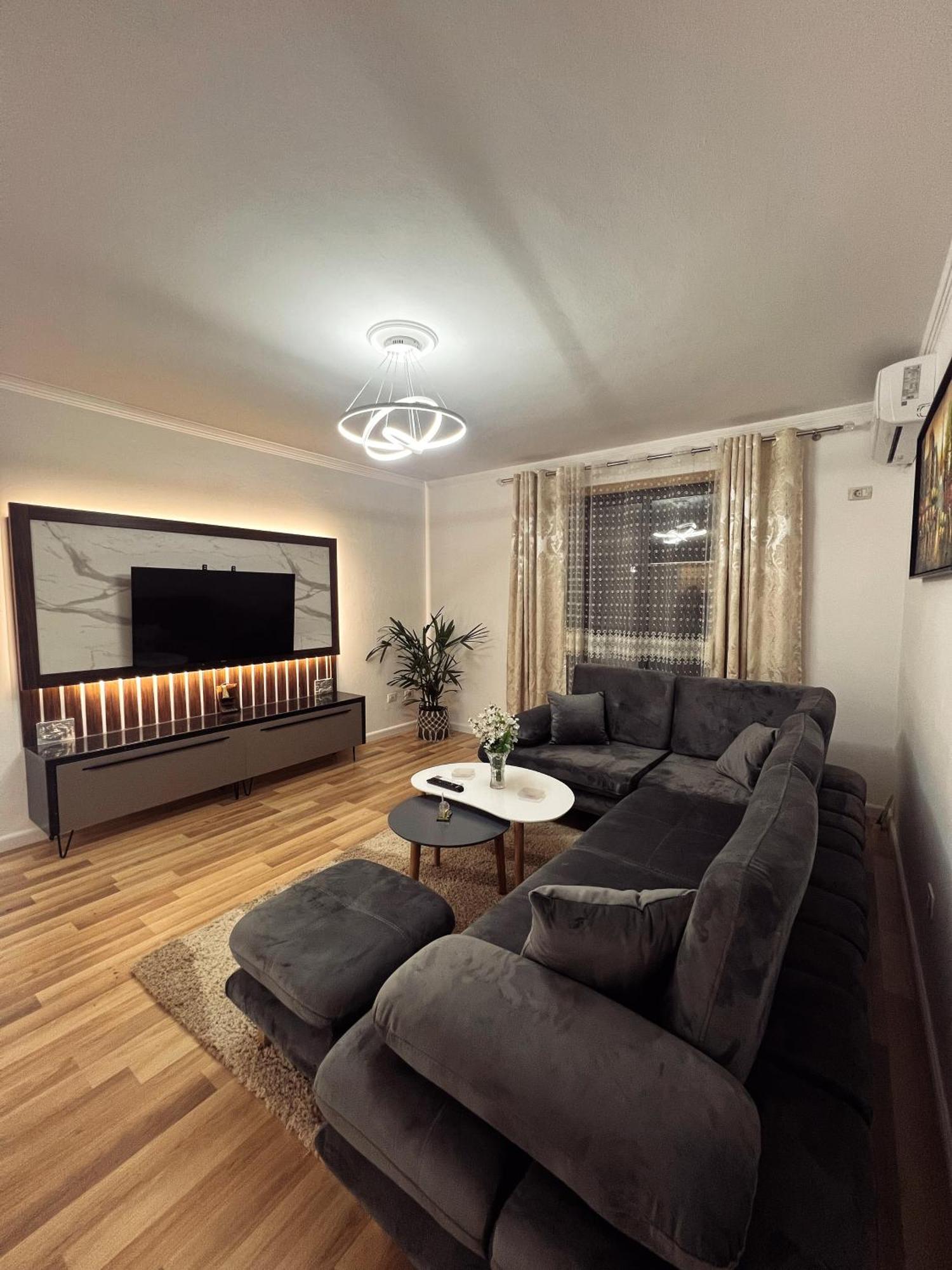 Art'S Apartment Tiranë Ngoại thất bức ảnh