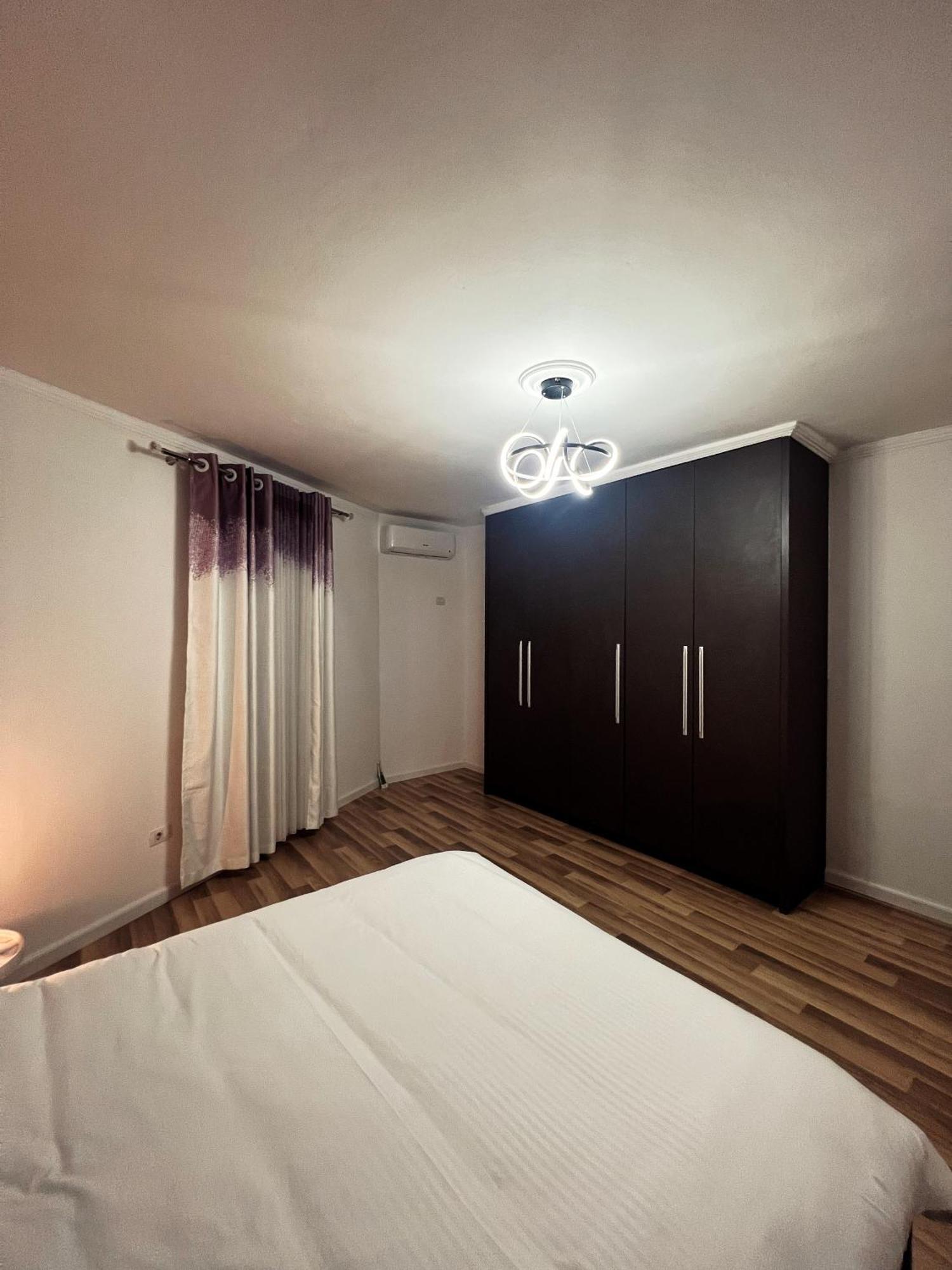 Art'S Apartment Tiranë Ngoại thất bức ảnh