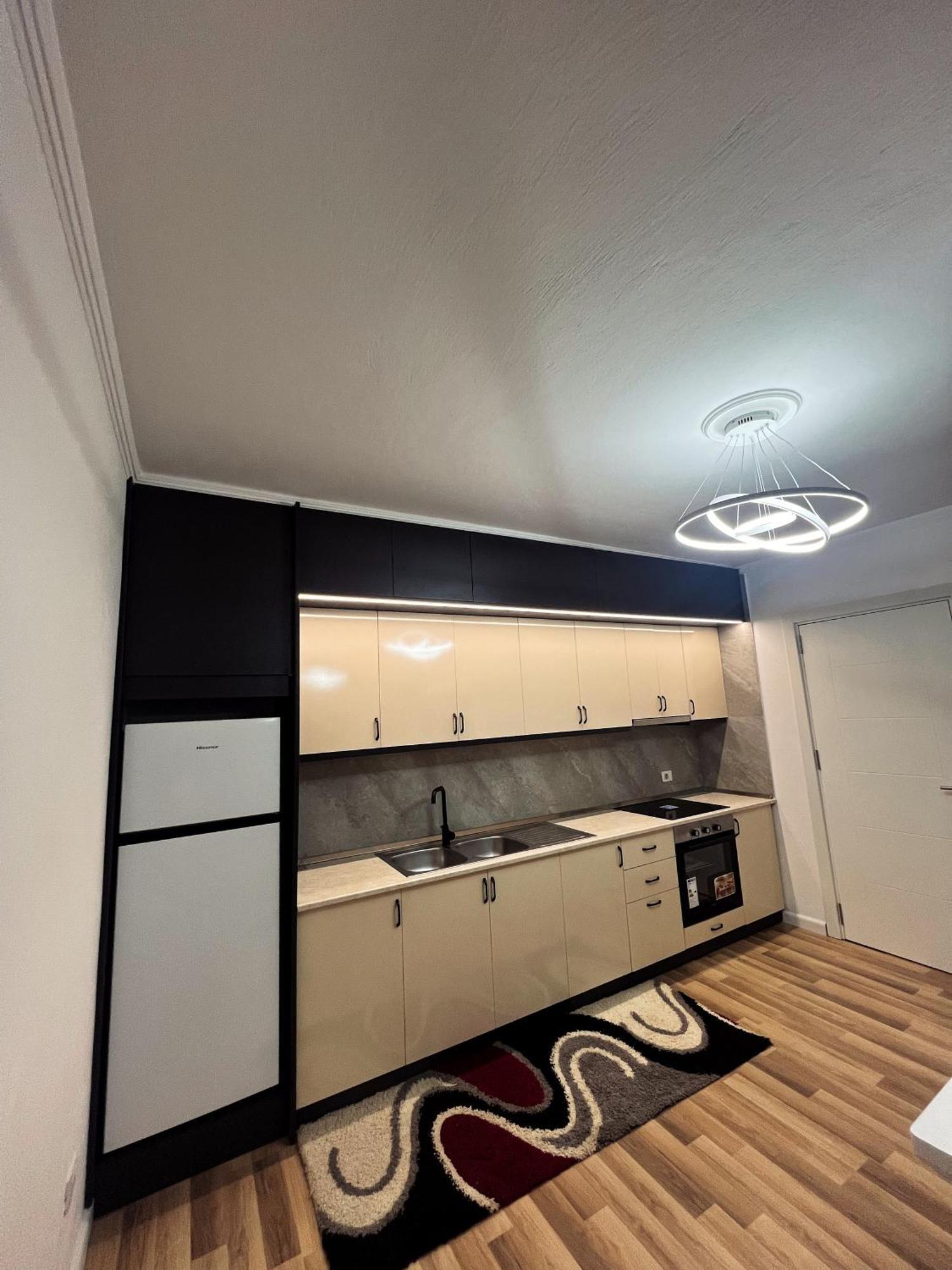 Art'S Apartment Tiranë Ngoại thất bức ảnh