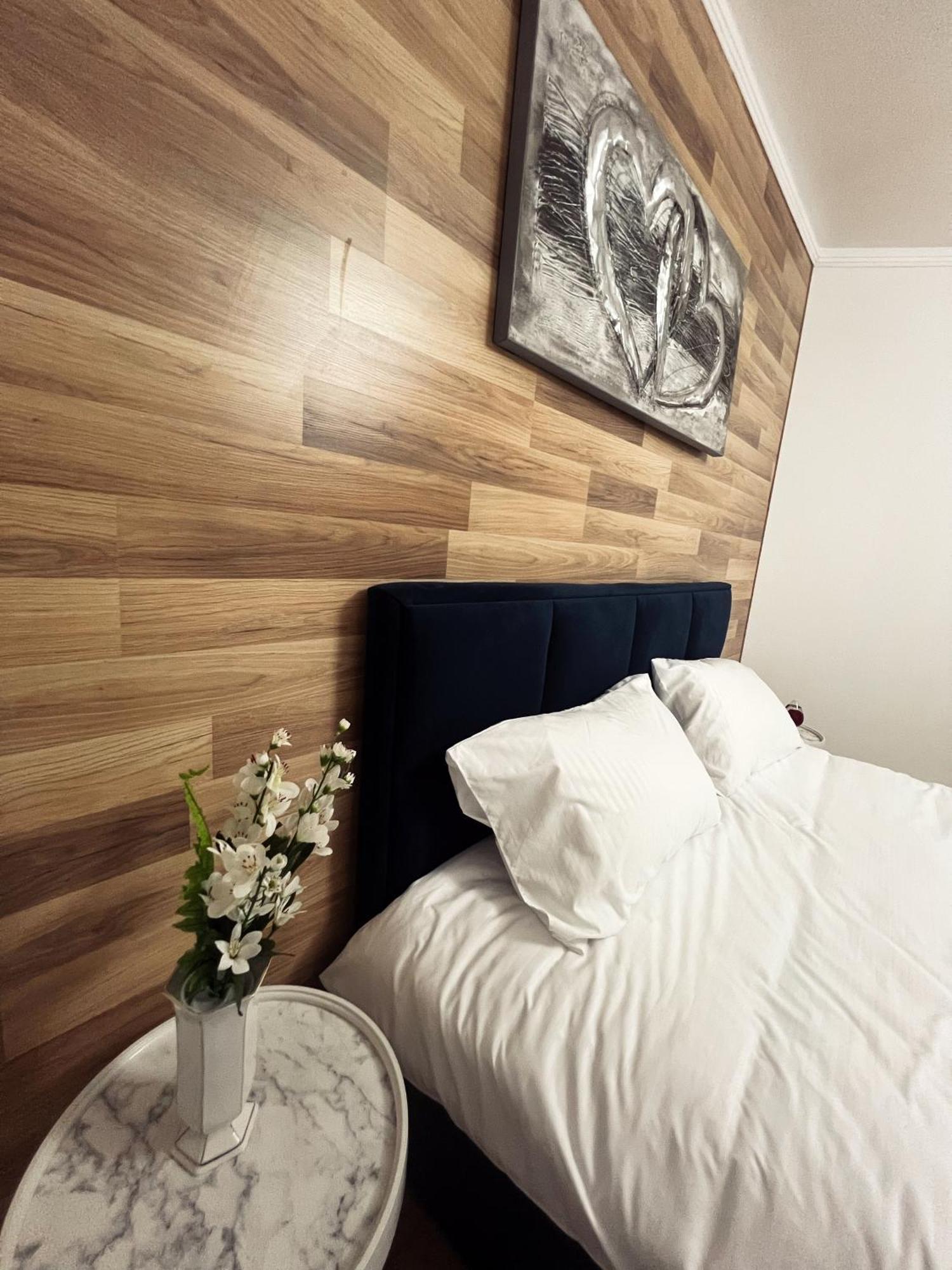 Art'S Apartment Tiranë Ngoại thất bức ảnh